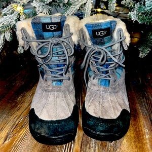 UGG Australia Butte Blue Surf Plaid 1019756 Waterproof Lace Up Winter Boot